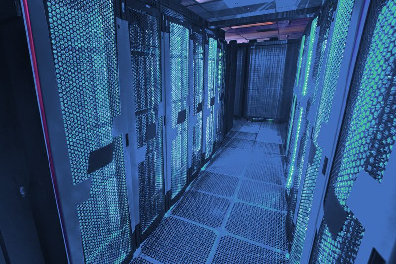 companymanaging server-min