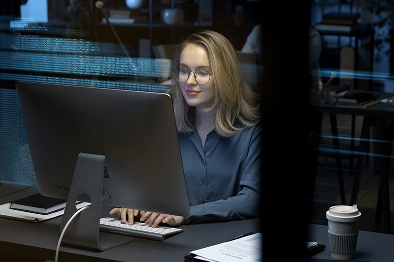 girl maanging server